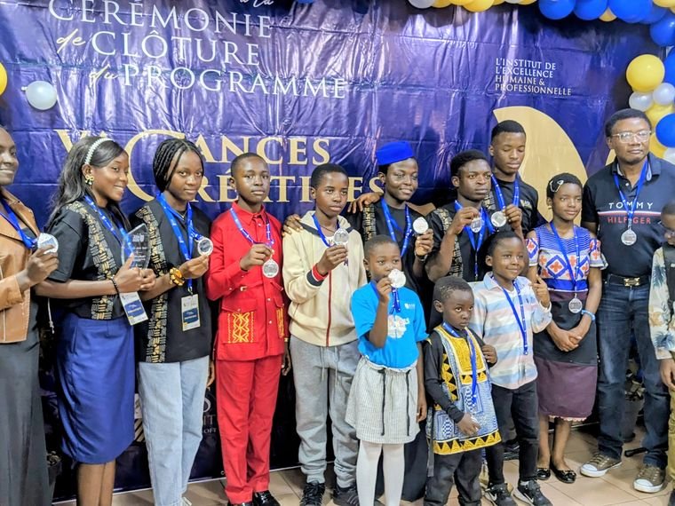 Remise des distinctions aux participants du programme Vacances Créatives